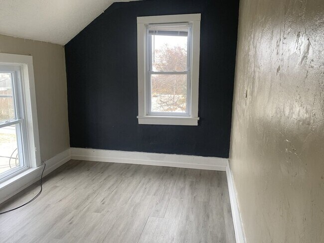 Building Photo - 1464 Beach St