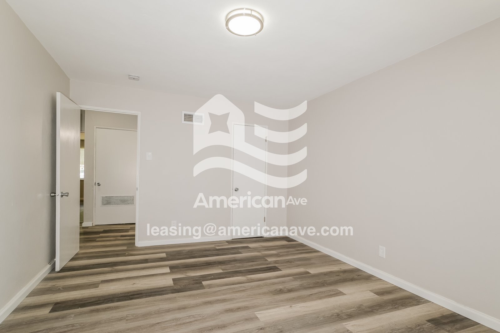 Building Photo - 4424 S 39th St