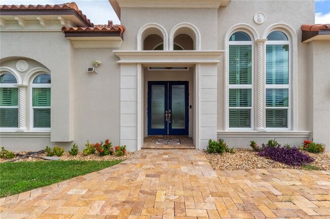 Building Photo - 25 Leeward Island