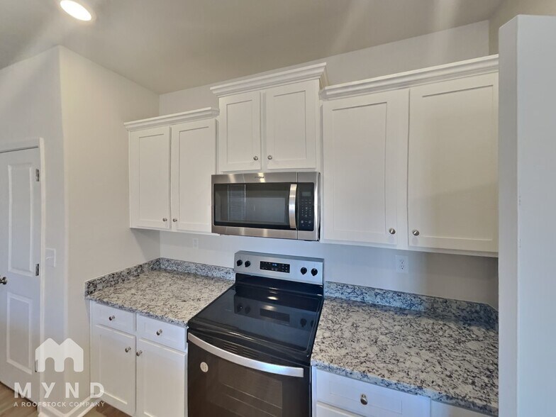 Building Photo - 126 Lightning Dr