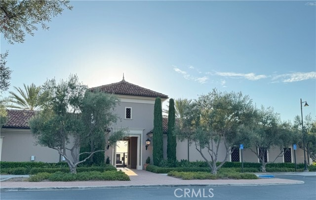 Building Photo - 184 Villa