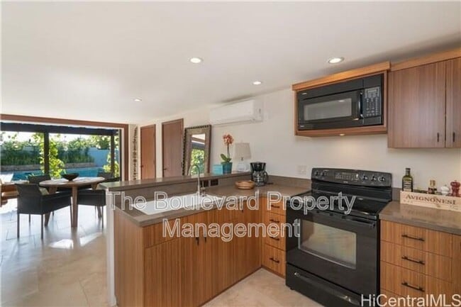 Building Photo - 4316 Aukai Ave