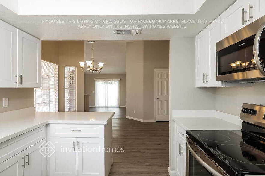 Building Photo - 3856 E Acoma Dr