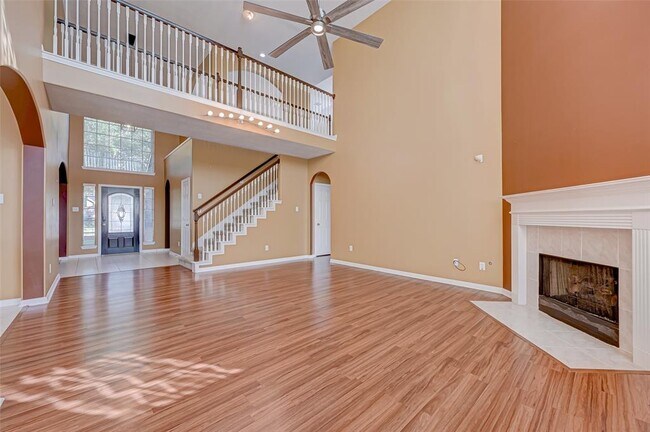 Building Photo - 1606 Maryvale Dr