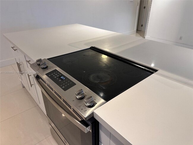 Building Photo - 1790 S Treasure Dr