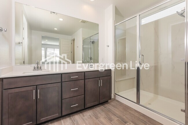 Building Photo - 10131 E Ulysses Ave