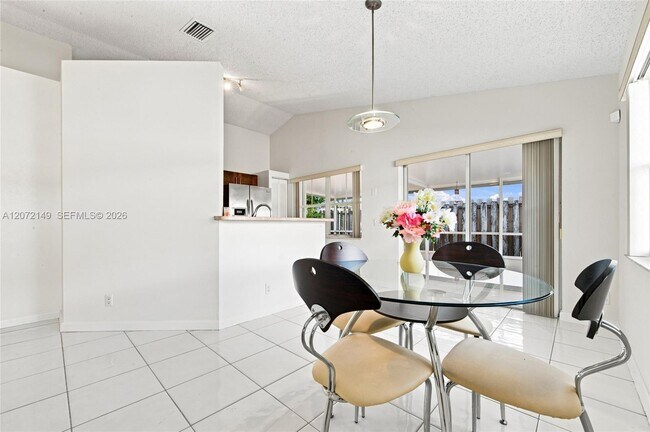 Building Photo - 7336 Granada Way