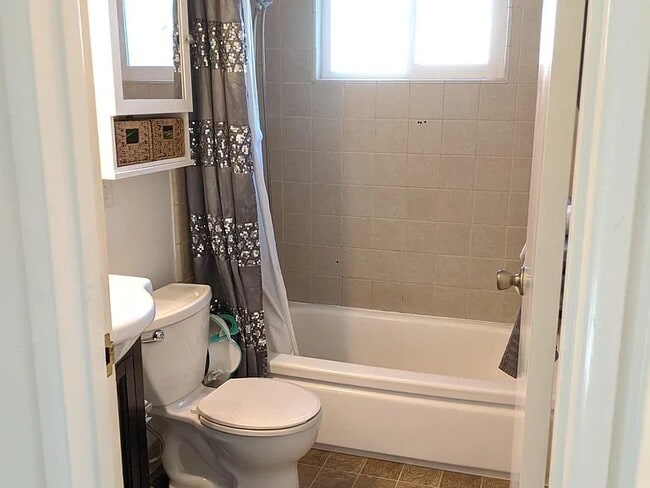 Building Photo - 1837 Burley Dr