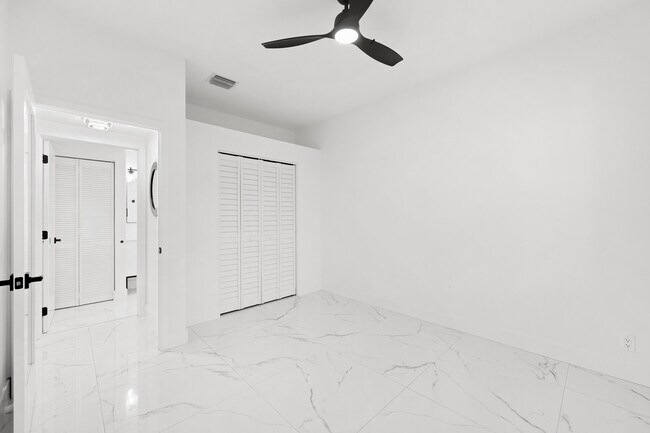 Building Photo - 1209 Olympic Cir