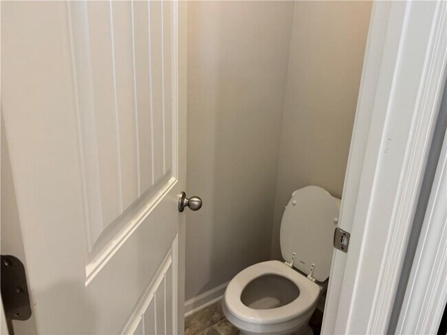 Building Photo - 71 Wayside Terrace