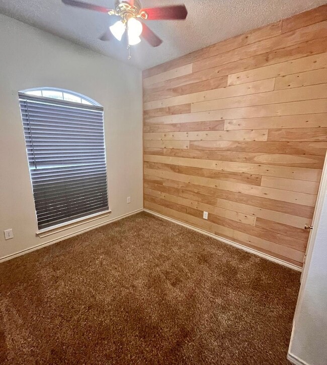 Building Photo - NEW IN MANAGEMENT - AVAILABLE NOW! MOVE IN SPECIAL!