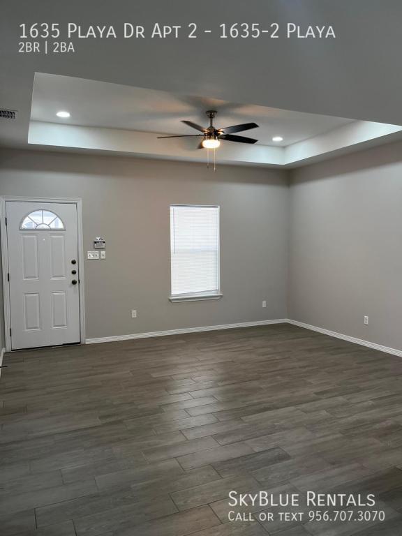 Building Photo - 1635 Playa Dr
