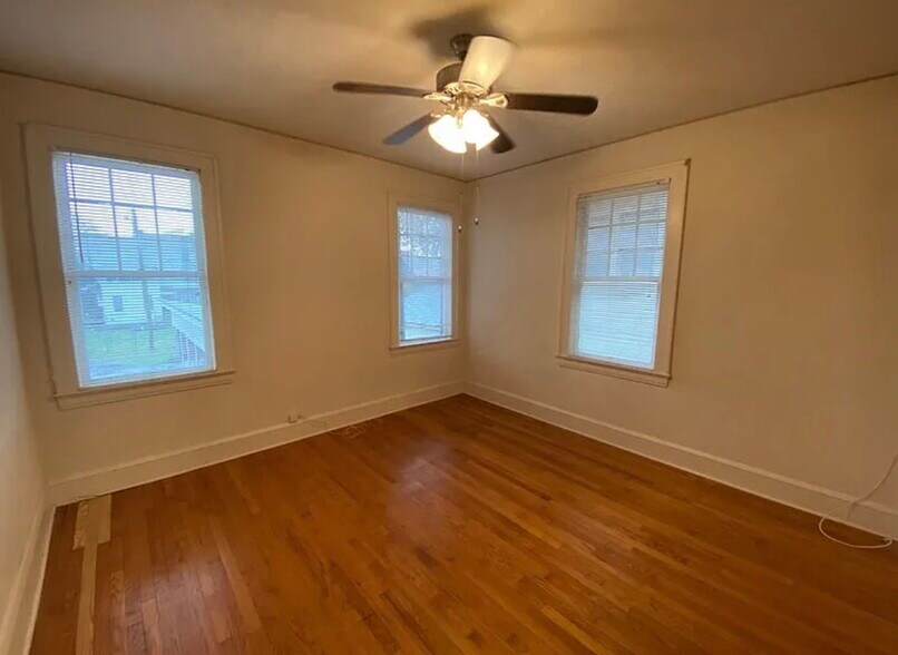 Building Photo - 2839 Saint Johns Ave