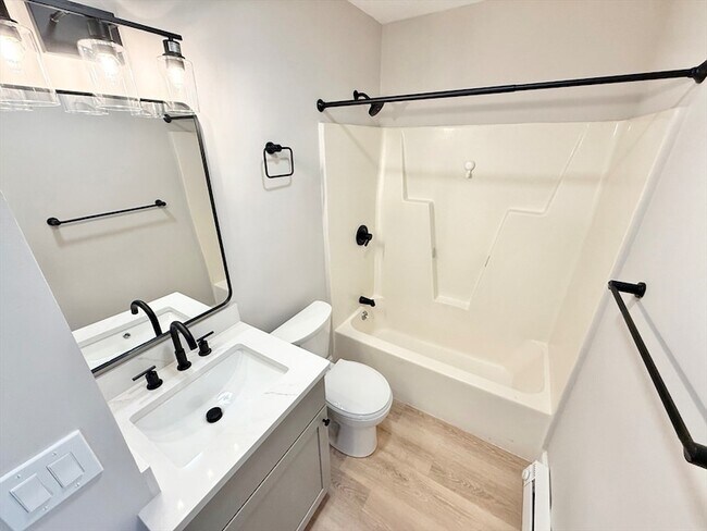 Building Photo - 59-69 Msgr Patrick j Lydon Way Unit 306