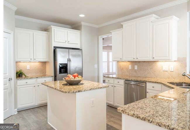 Building Photo - 6411 Hickory Springs Cir
