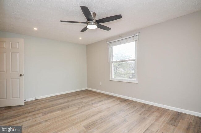 Building Photo - 12521 Laurel Grove Pl