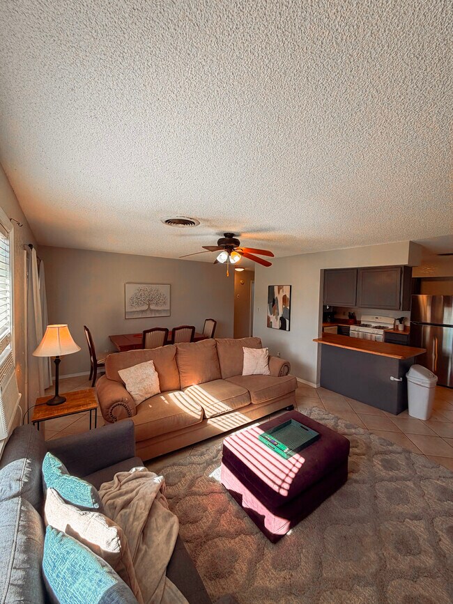 Building Photo - 2310 Nevada Dr