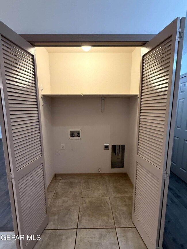 Building Photo - 5316 Lucio Moreno Dr