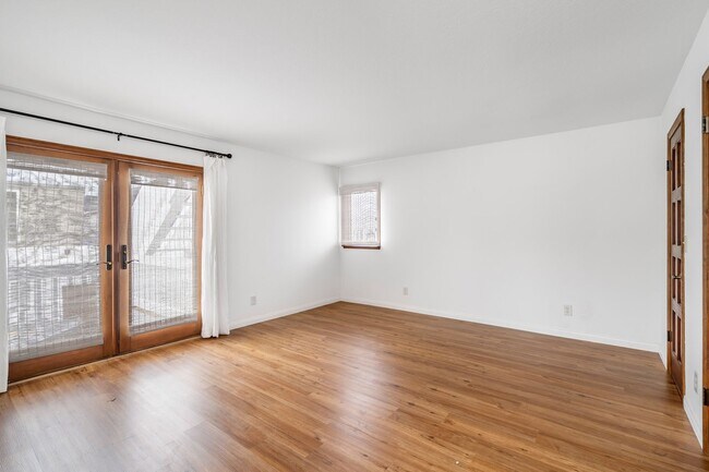 Building Photo - 472 36th St