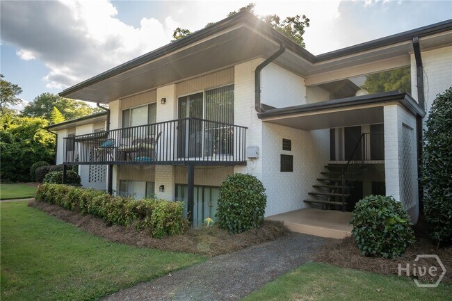 Building Photo - 1794 S Lumpkin St