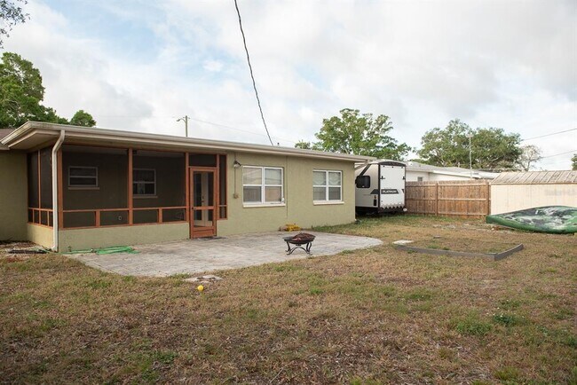 Building Photo - 4377 32nd Terrace N