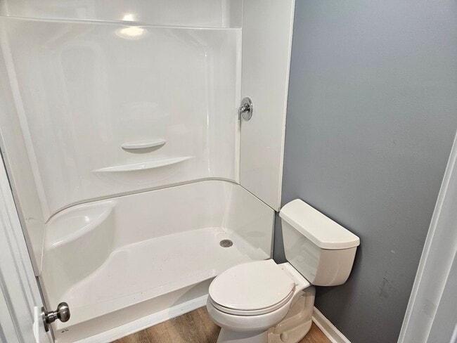 Building Photo - Beautiful Updated 2 bedroom, 1 bath home - Rocky Point