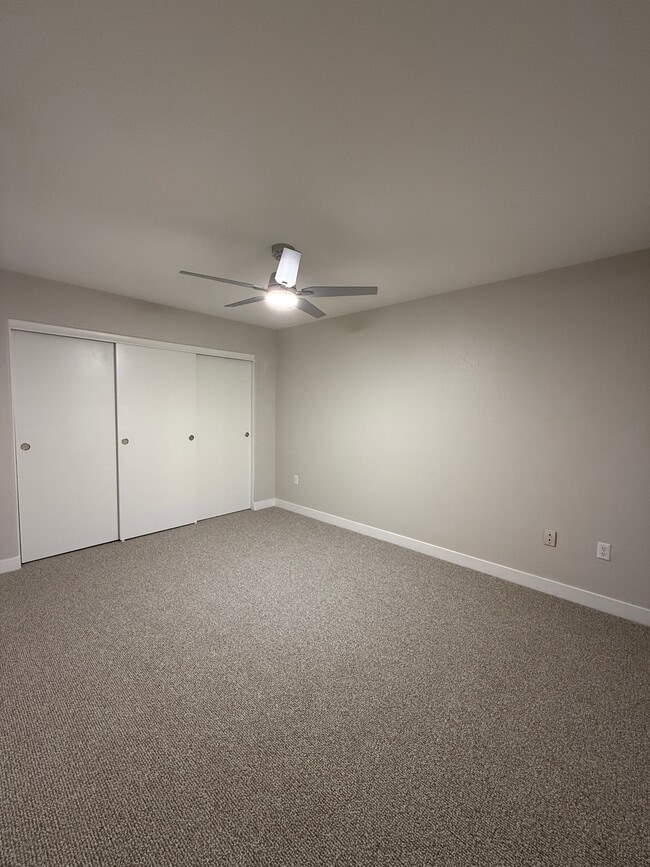 Building Photo - 7950 W Flamingo Rd
