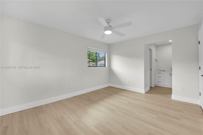 Building Photo - 10959 W Clairmont Cir