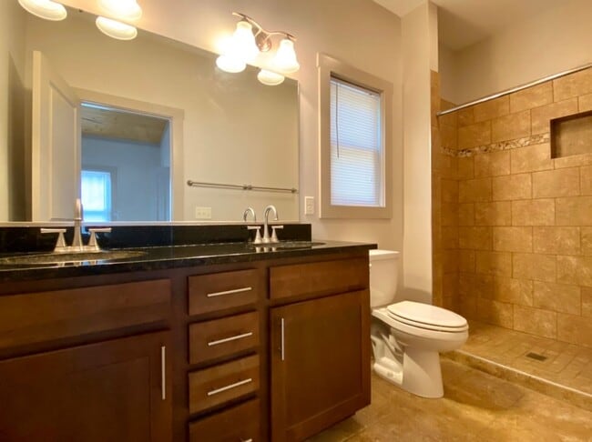 Building Photo - Beautiful Newer Construction in WAVL