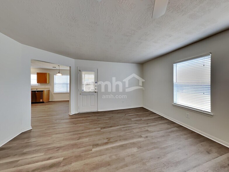 Building Photo - 1018 Redcrest Springs Ct