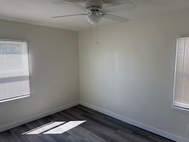 Building Photo - FOR RENT — COMPLETELY REMODELED Apartment