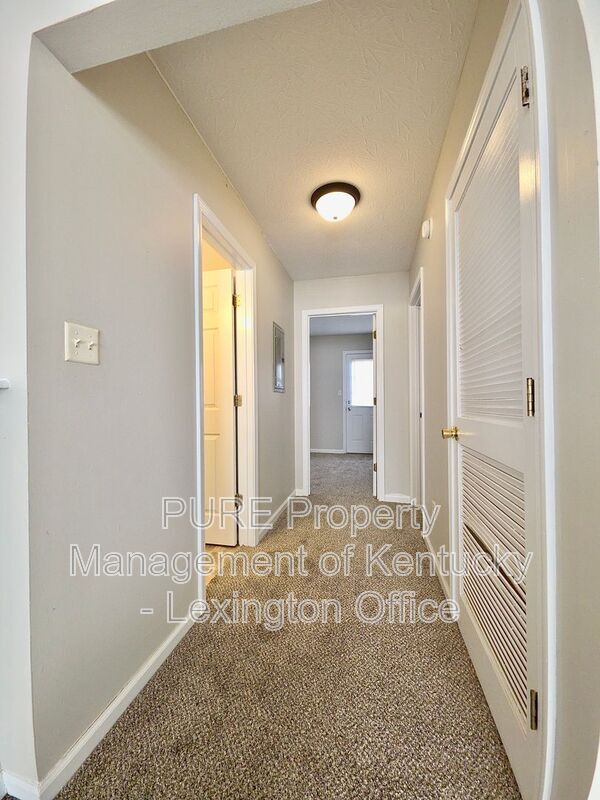 Building Photo - 280 Grinder Ct