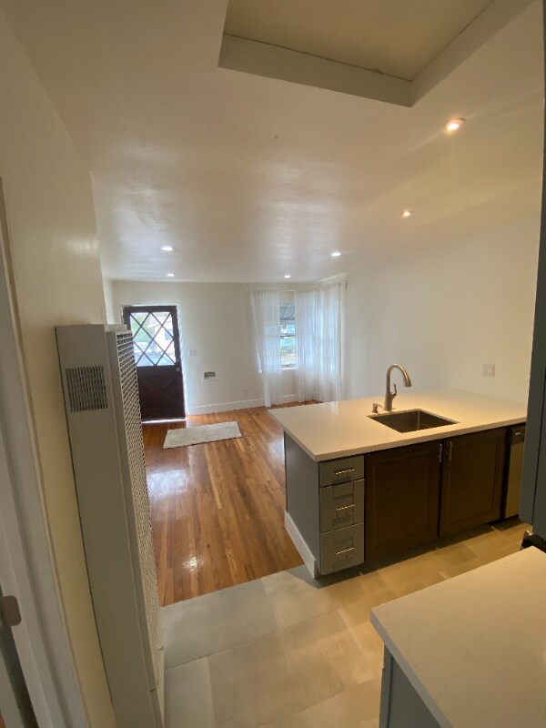 Building Photo - 2234 Seaside St