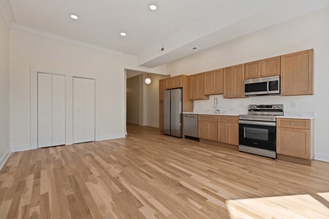 Building Photo - 2245 Eutaw Pl