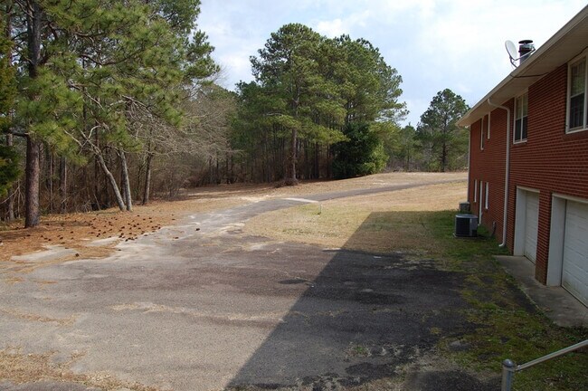 Building Photo - 123 Reedy Fork Rd