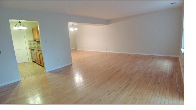 Building Photo - 186 Vista Dr