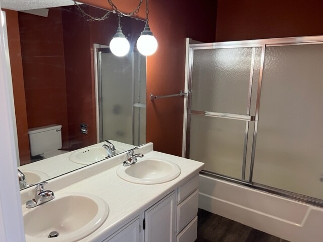 Bathroom - 3650 W 8th St