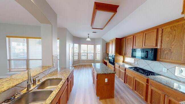 Building Photo - Elegant home in Pflugerville with great fe...