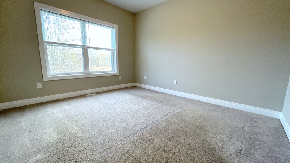 First Floor Primary Bedroom - 4284 Tisbury Ln