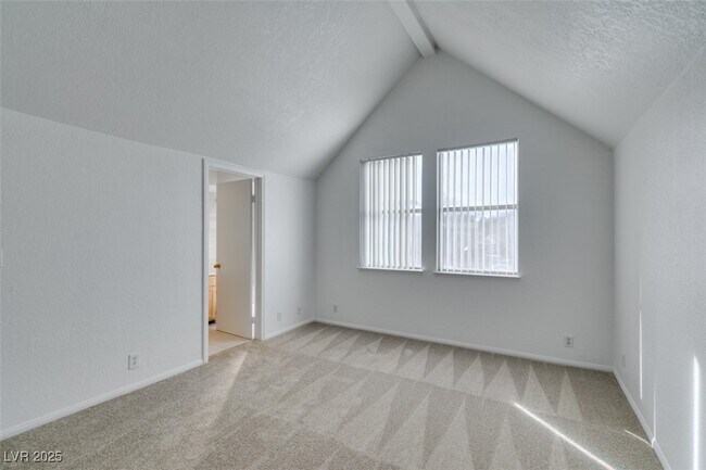 Building Photo - 4012 Grasmere Ave