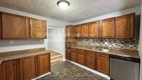 Building Photo - 2711 Dunlap St