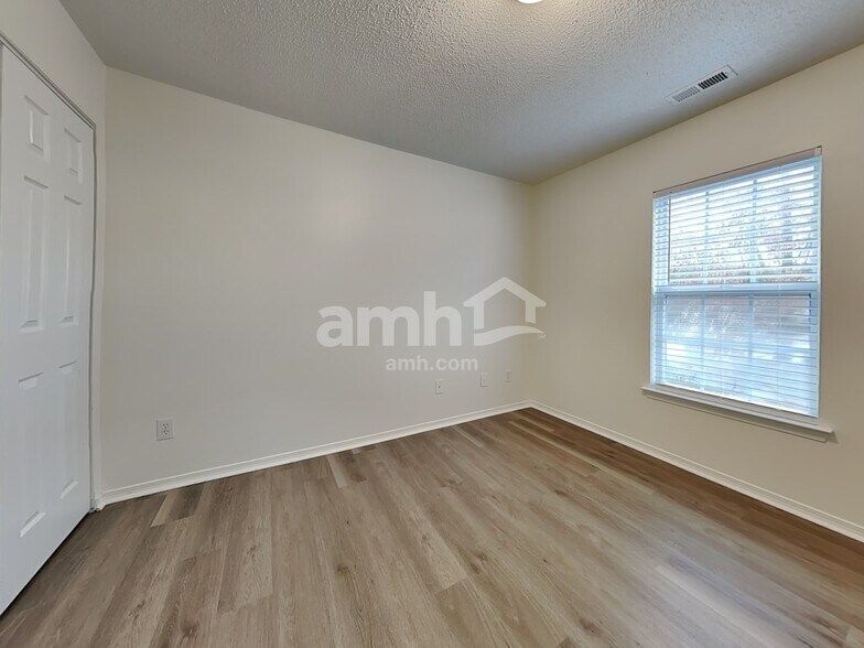 Building Photo - 3040 Bethwicke Ct