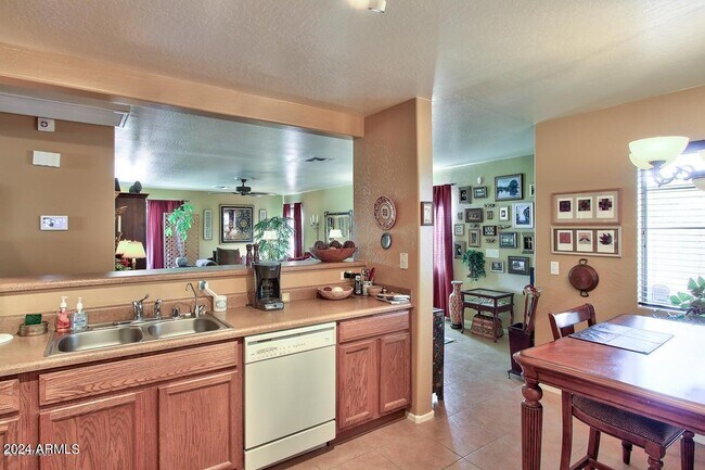 Building Photo - 16223 W Boca Raton Rd