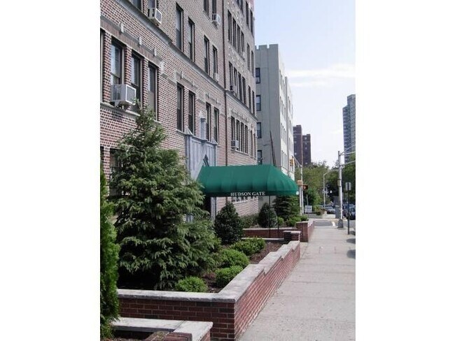 Building Photo - 6215-6215 JFK Blvd E