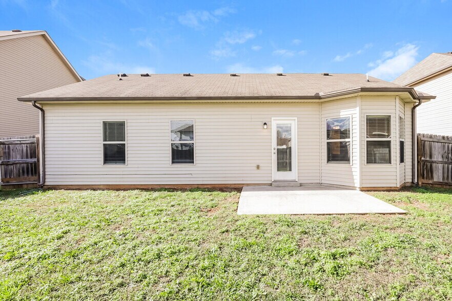 Building Photo - 1715 Damascus Rd