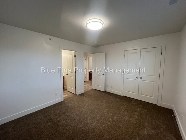 Building Photo - 6322 N Freedom Rd
