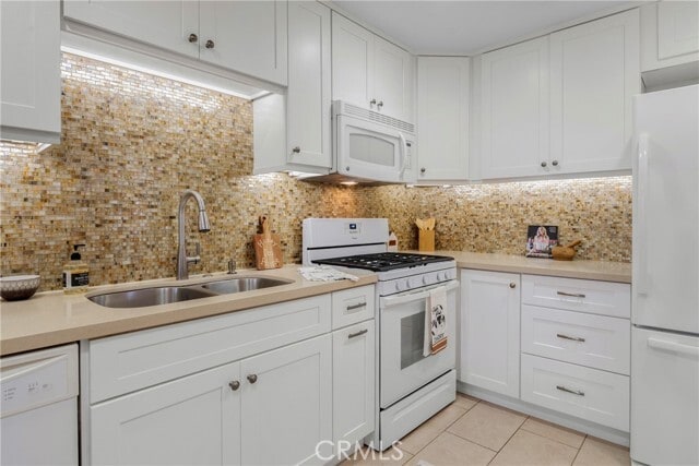 Building Photo - 2172 Biscayne