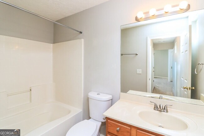 Building Photo - 103 Oak Grove Pl