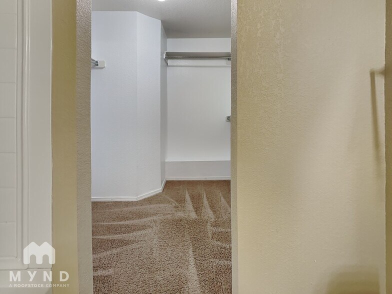 Building Photo - 100 Cedar Creek Loop
