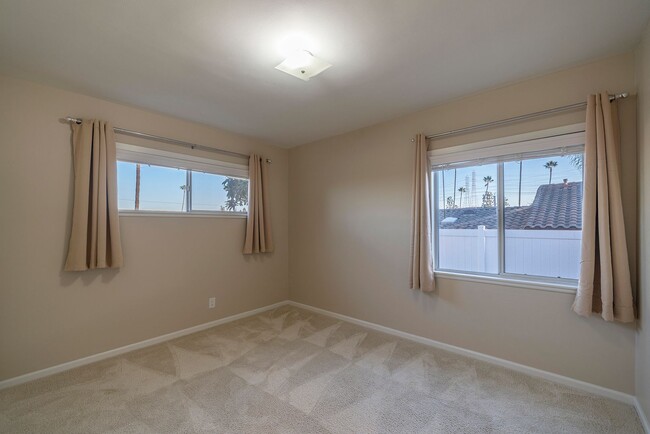 Building Photo - Charming Redondo Beach Home Rental!